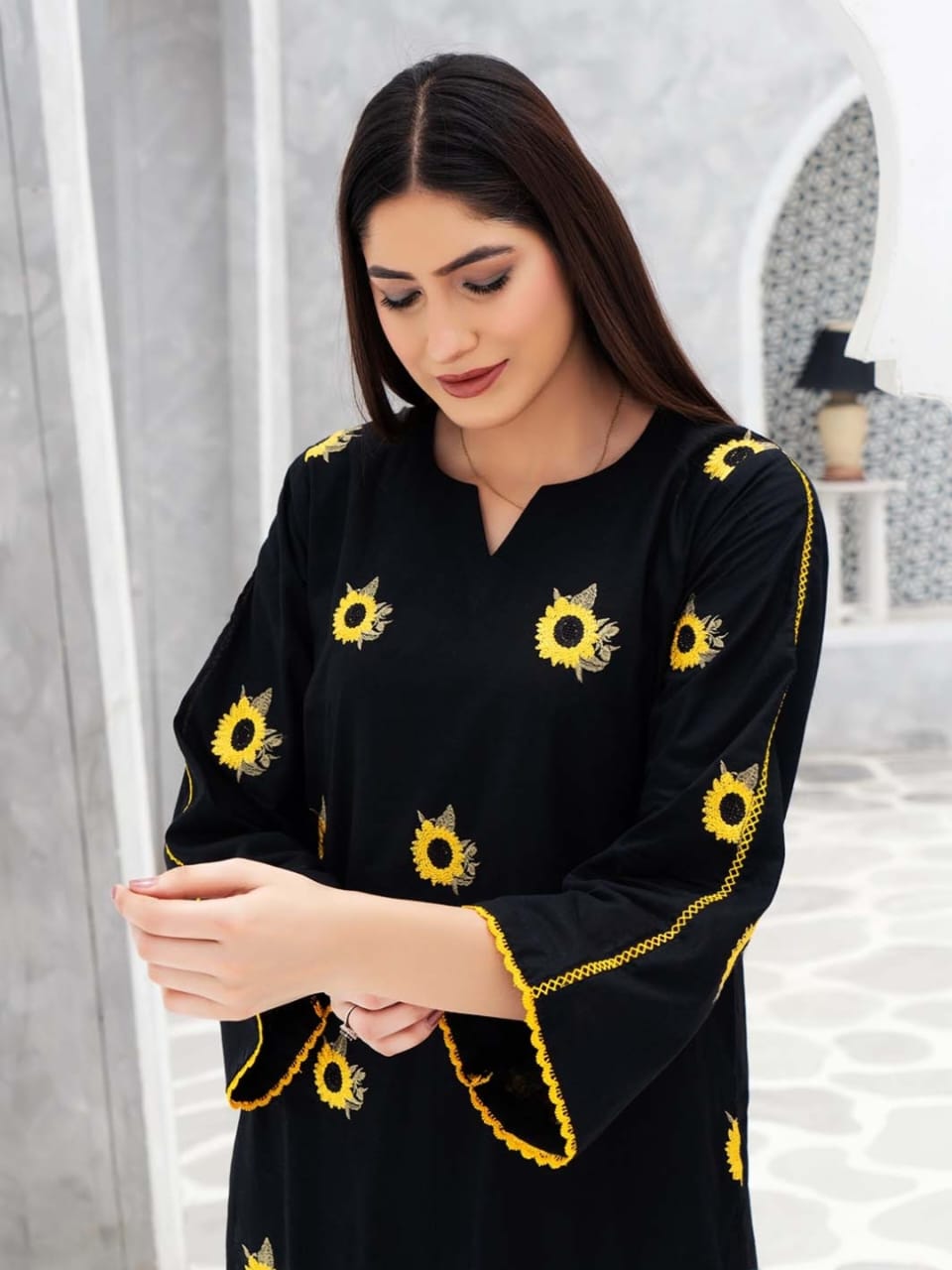 Sun Flower Emb 2-Pcs