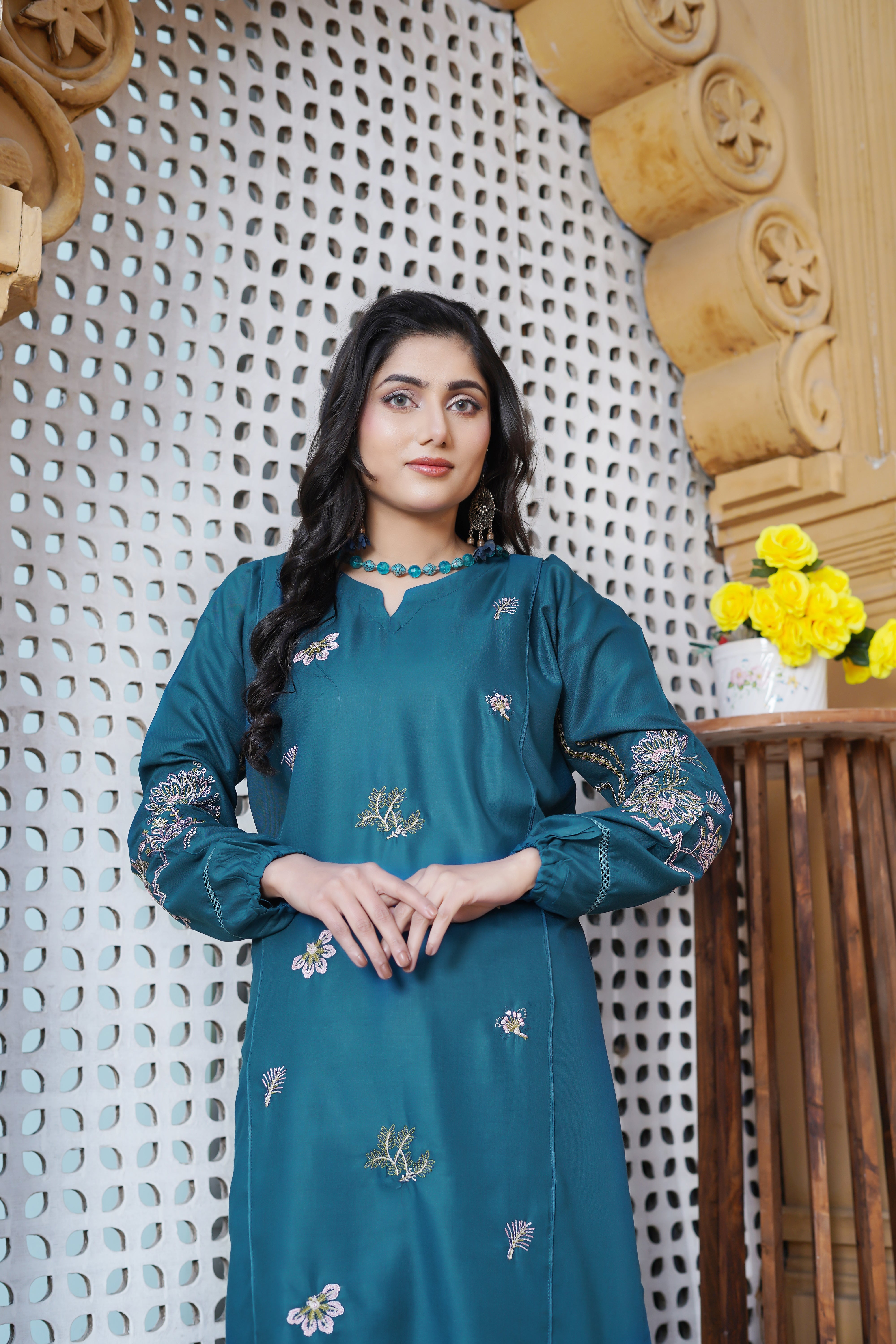 AMIYA EMBROIDERED 2-PCS