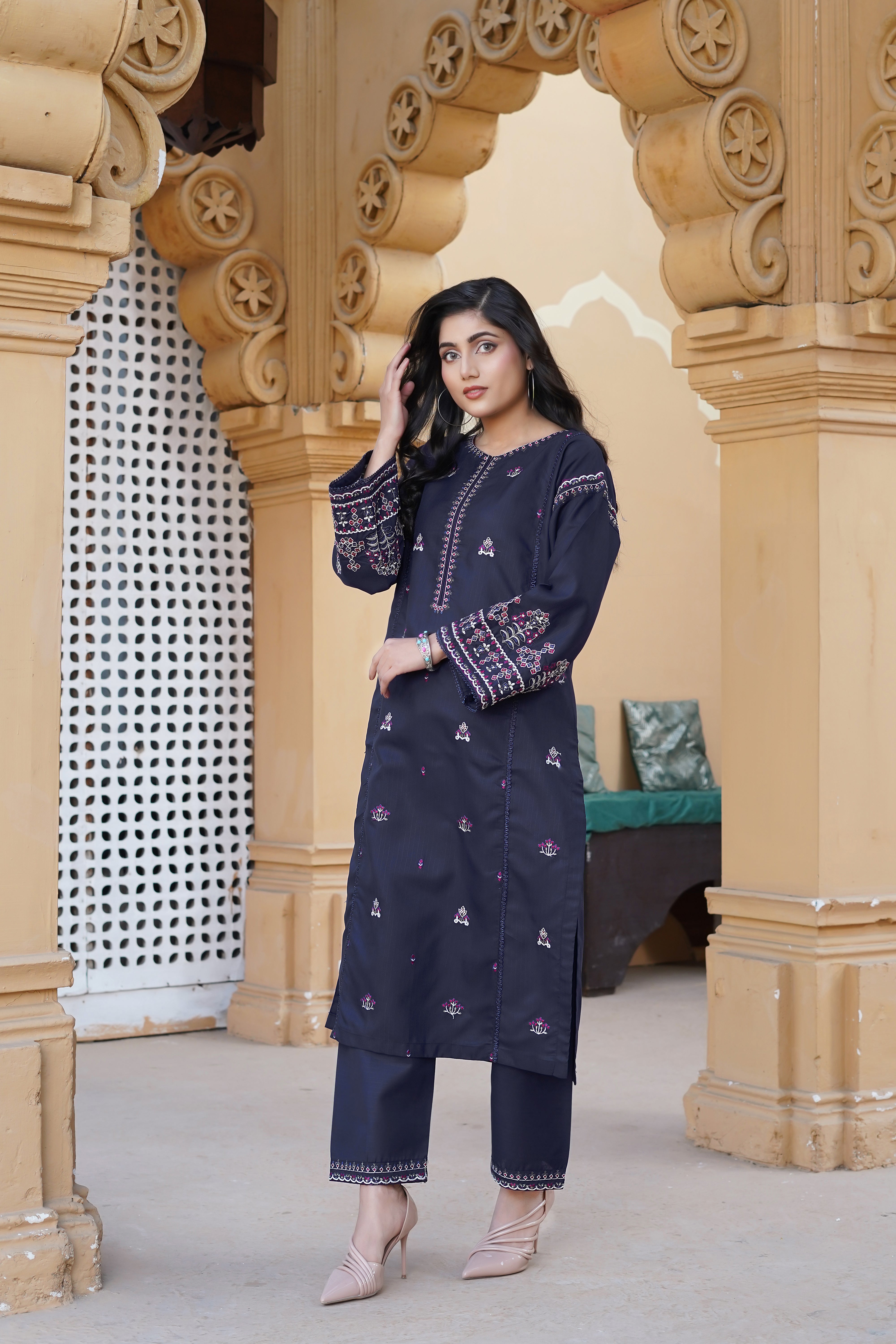 AZUR EMBROIDERED 2-PCS