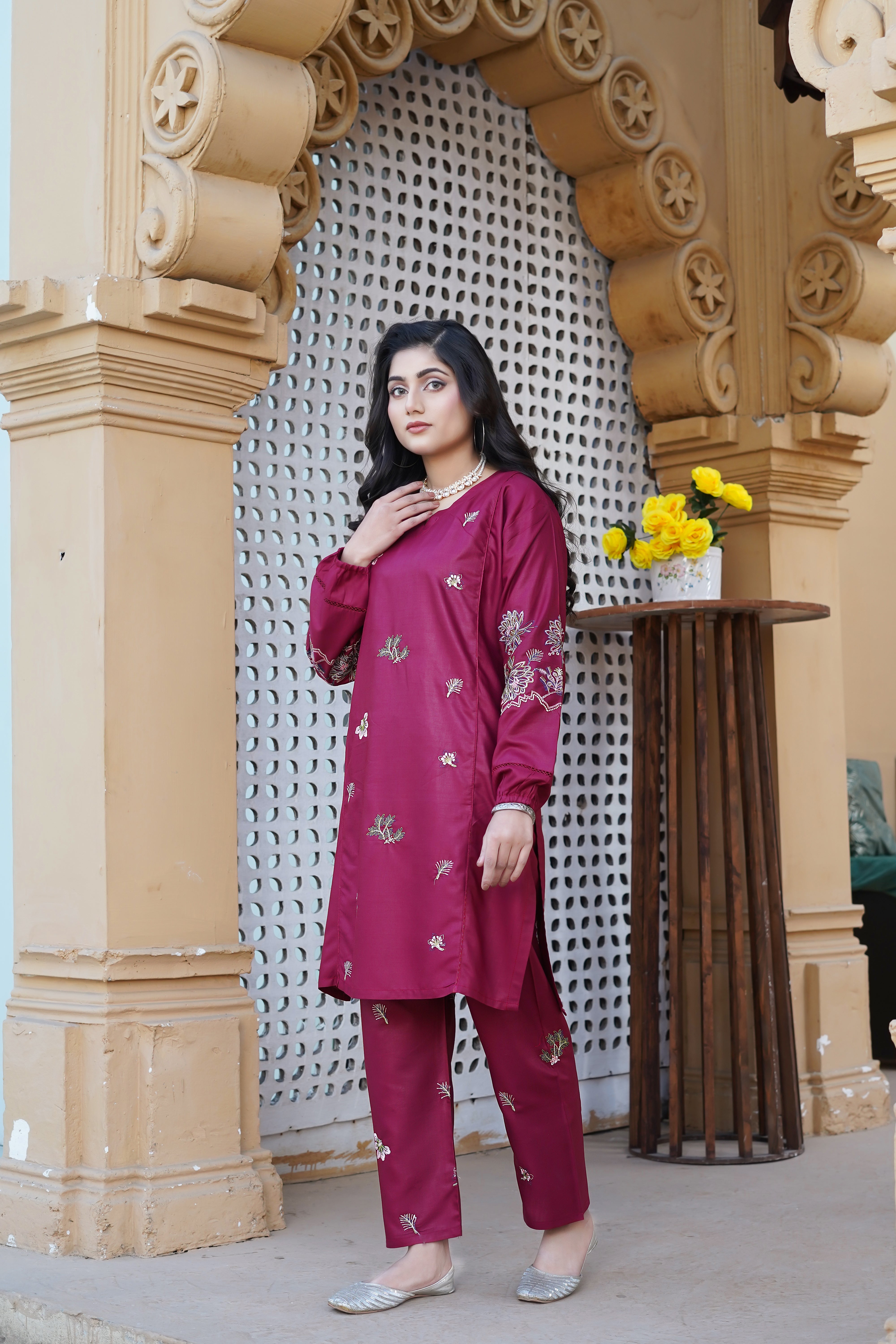 AMIYA EMBROIDERED 2-PCS