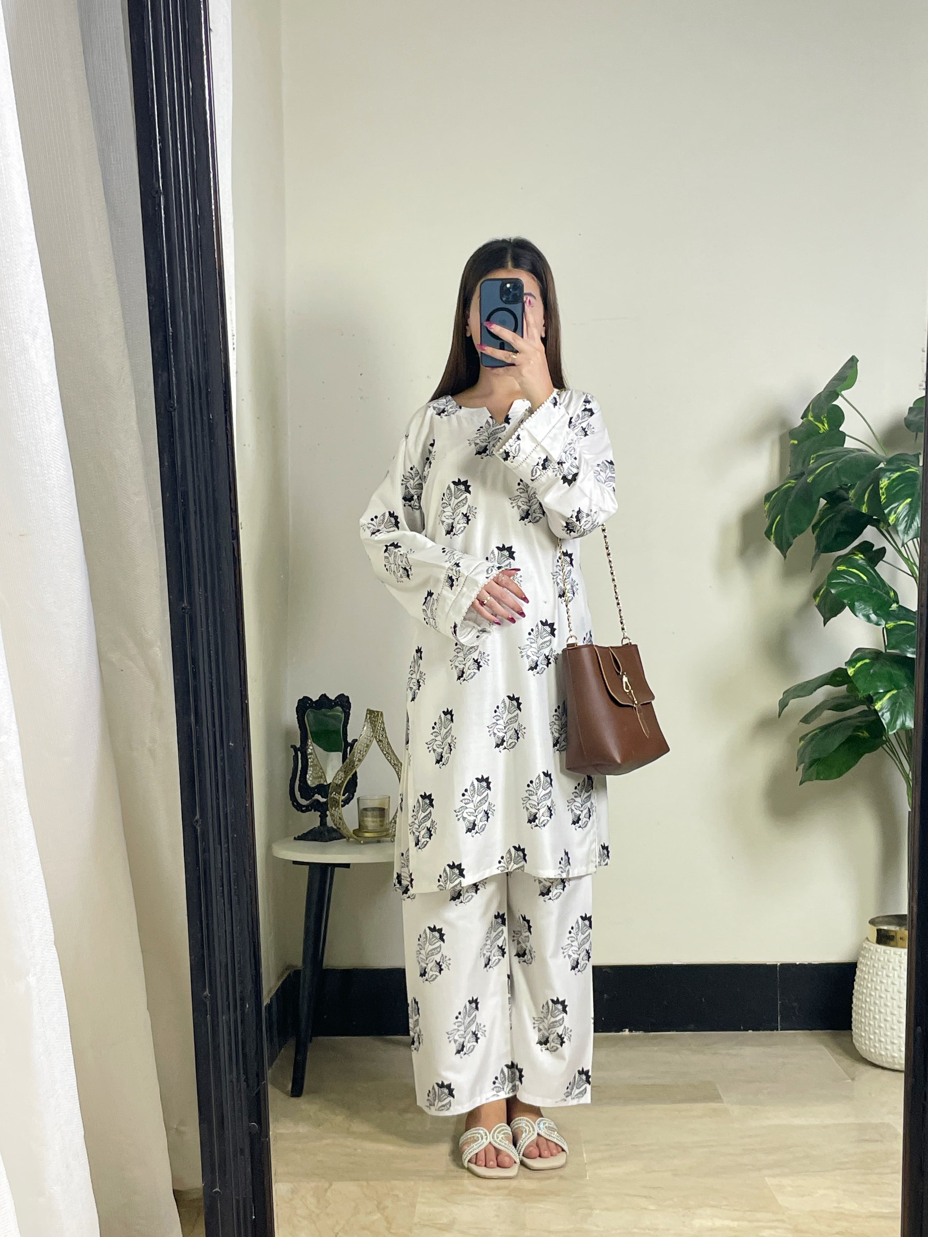 ZEENAT White 2PCS