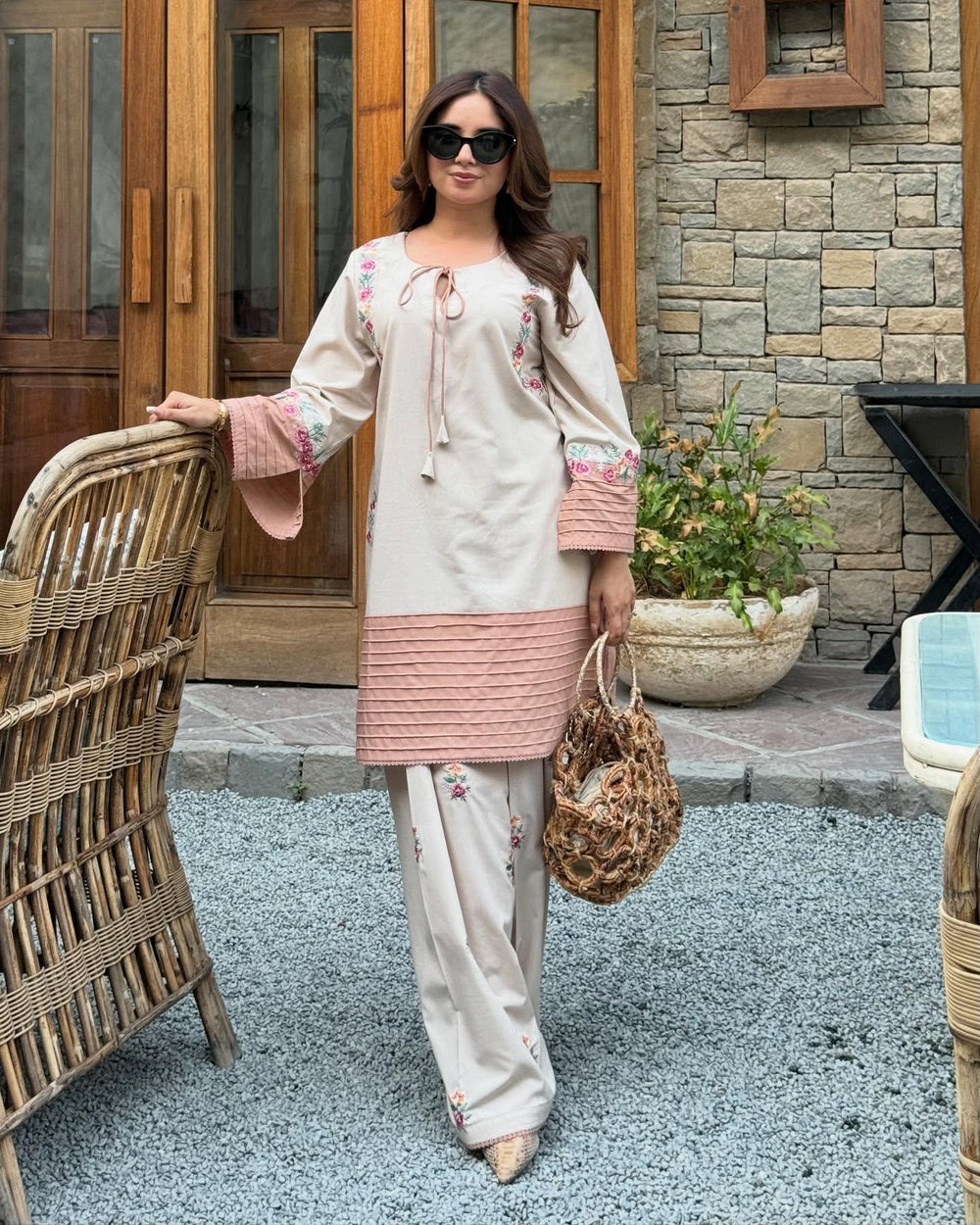 VAARI LAWN 2PC FARSHI SHALWAR