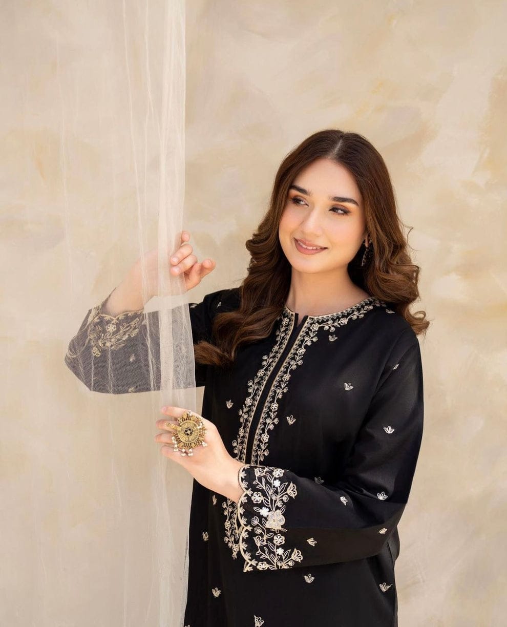 BLACK PEARL EMBROIDERED 2-PCS